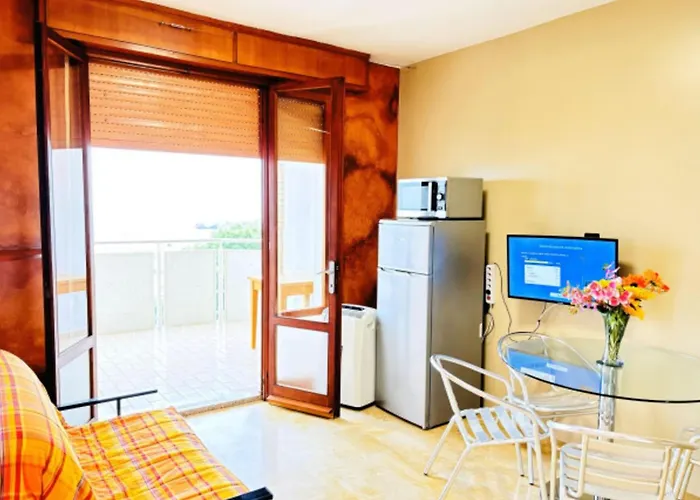 Flat With Wonderful Sea View-beahost Appartement